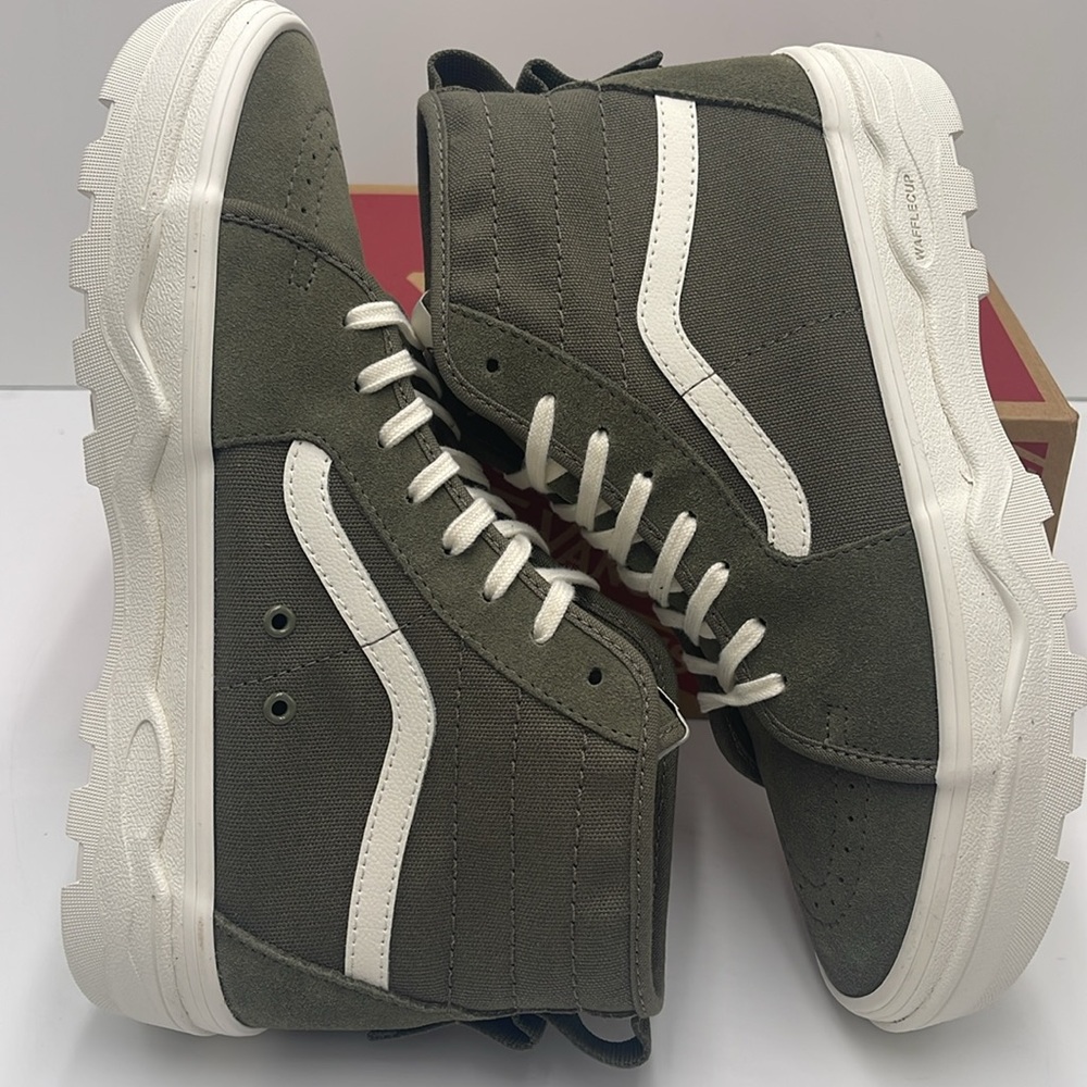Vans WMNS Sentry Sk8-Hi Kalamata
VN0A5KY5BXV Sneakers - Picture 11 of 16
